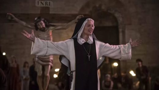 &laquo;&nbsp;Benedetta&nbsp;&raquo; de Paul Verhoeven avec Virginie Efira , Charlotte Rampling, Lambert Wilson, Daphne Patakia …